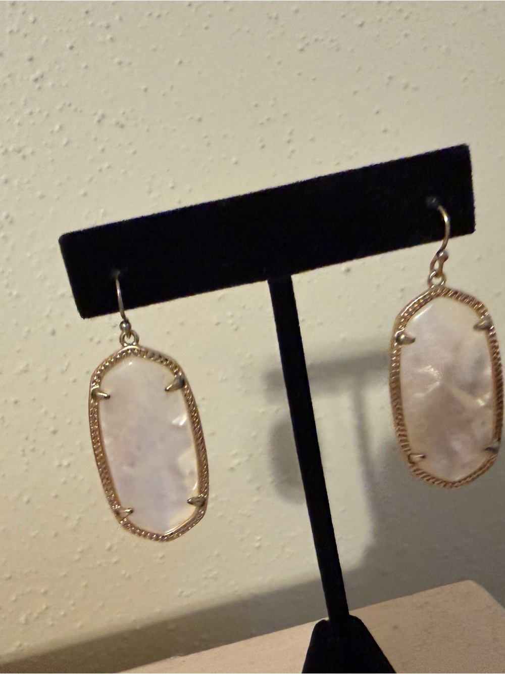 Kendra Scott White Mother-of-Pearl Drop Earrings with Gold Trim